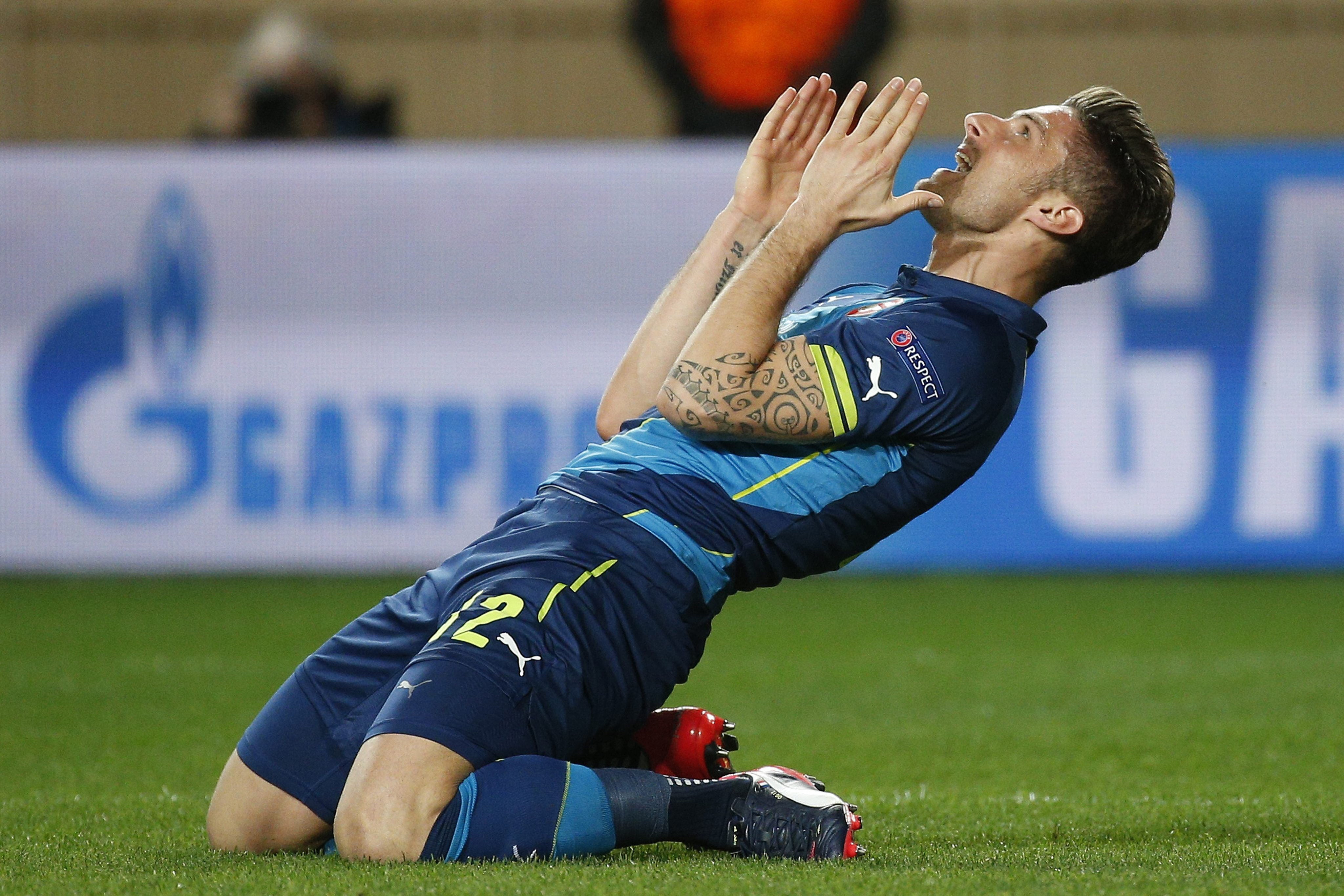 El Arsenal roza el milagro pero el Mónaco pasa a cuartos El Arsenal roza el milagro pero el Mónaco pasa a cuartos