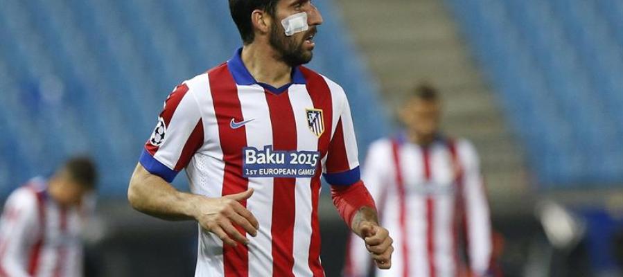 Raúl García durante el partido ante el Leverkusen Raúl García durante el partido ante el Leverkusen