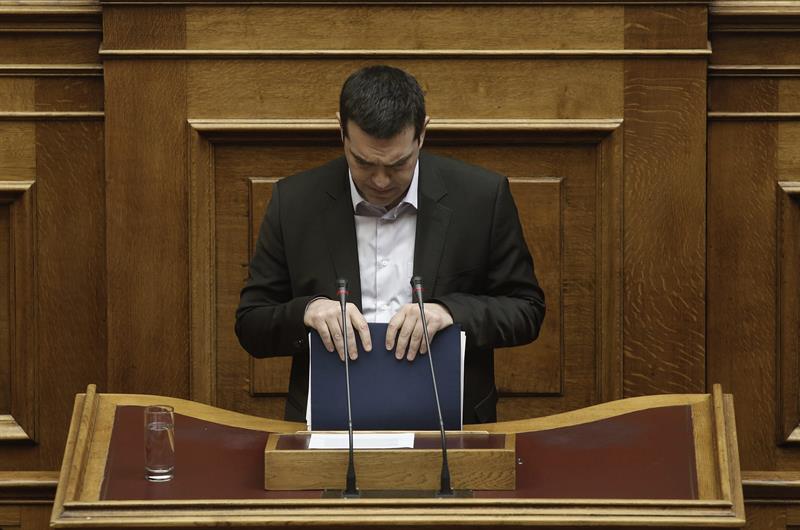 Tsipras explica en el Parlamento griego la marcha de las negociaciones con la UE Tsipras explica en el Parlamento griego la marcha de las negociaciones con la UE