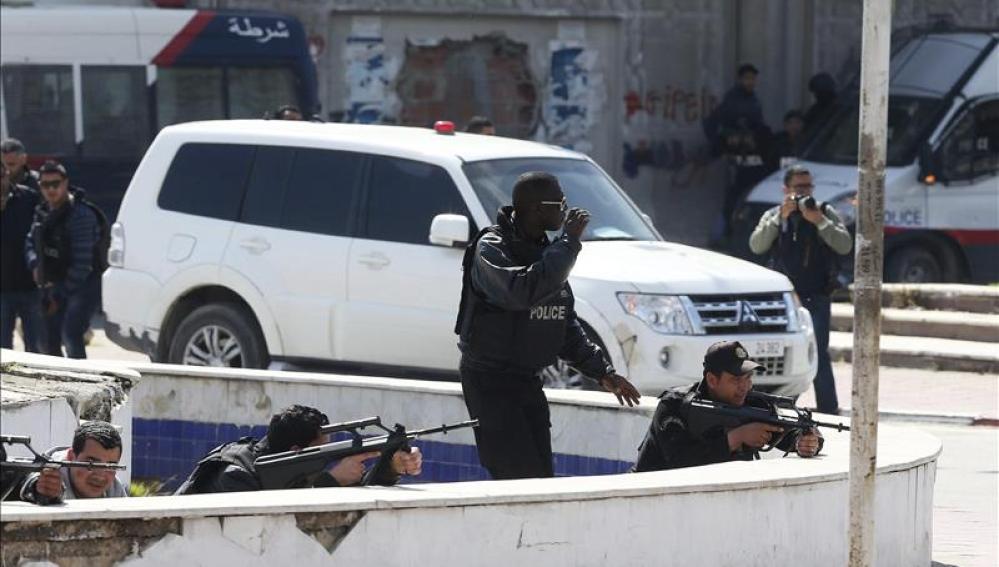 Dispositivo policial tras el atentado de Túnez