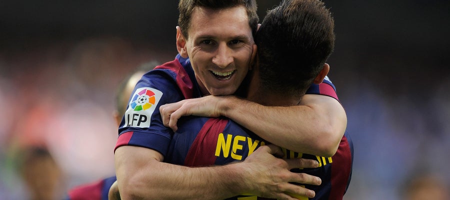 Messi y Neymar celebran un gol Messi y Neymar celebran un gol