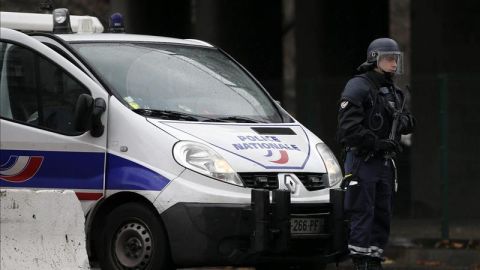 Un coche de la polic&iacute;a francesa en un suceso.