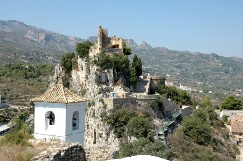 La Generalitat Valenciana concede casi 40.000€ a cuatro municipios de la Marina Baixa para la restauración de bienes patrimoniales, históricos realizados en piedra La Generalitat Valenciana concede casi 40.000€ a cuatro municipios de la Marina Baixa para la restauración de bienes patrimoniales, históricos realizados en piedra