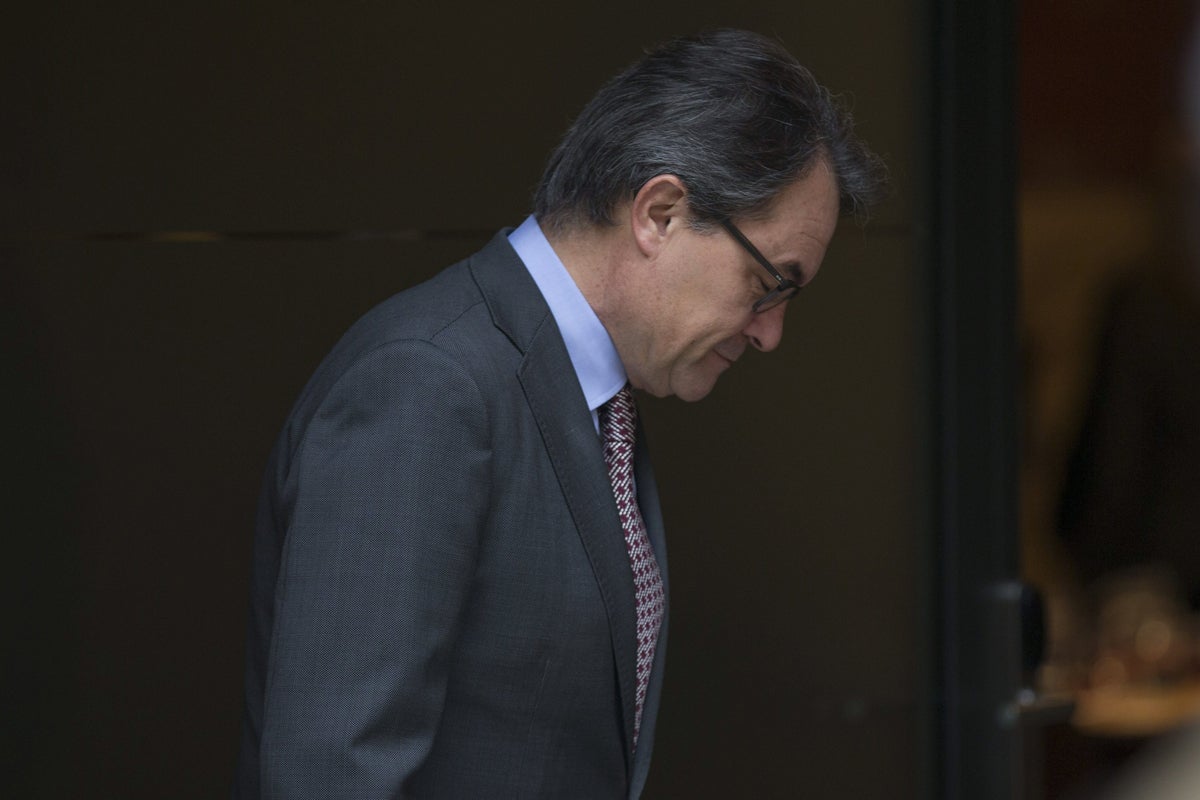 El TS ordena que las escuelas catalanas impartan un 25% de clases en castellano El TS ordena que las escuelas catalanas impartan un 25% de clases en castellano