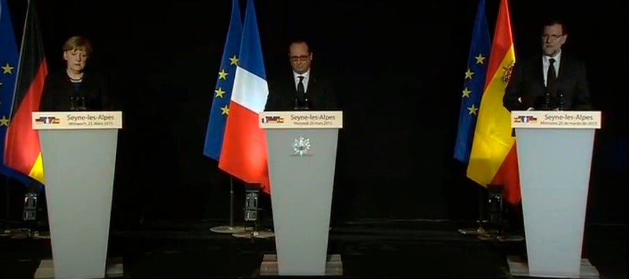 Angela Merkel, François Hollande y Mariano Rajoy en rueda de prensa Angela Merkel, François Hollande y Mariano Rajoy en rueda de prensa