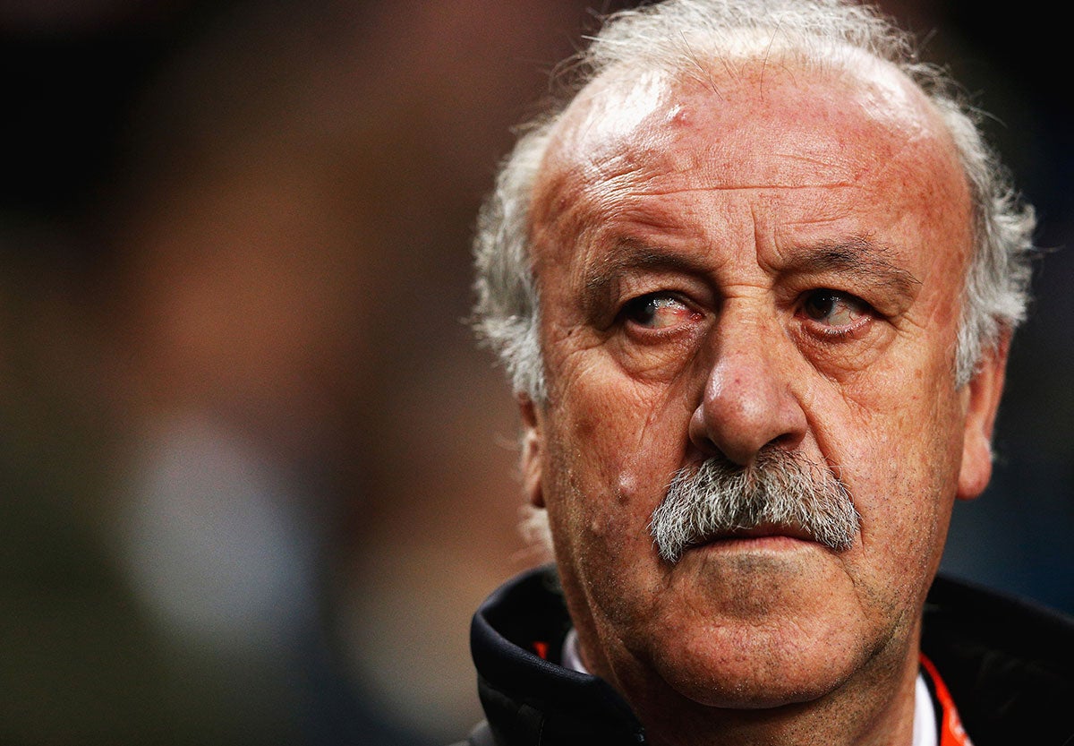Del Bosque: "Si alguien se diera por aludido por lo de Piqué sería muy infantil y no creo que estuviera en la Selección" Del Bosque: "Si alguien se diera por aludido por lo de Piqué sería muy infantil y no creo que estuviera en la Selección"