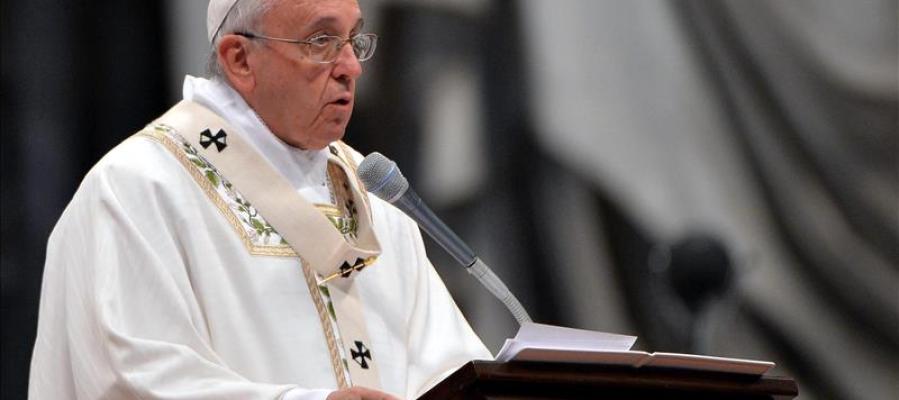 El papa Francisco celebra la Misa Crismal en la basílica de San Pedro en el Vaticano El papa Francisco celebra la Misa Crismal en la basílica de San Pedro en el Vaticano
