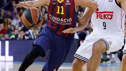Juan Carlos Navarro, en acción ante Felipe Reyes Juan Carlos Navarro, en acción ante Felipe Reyes