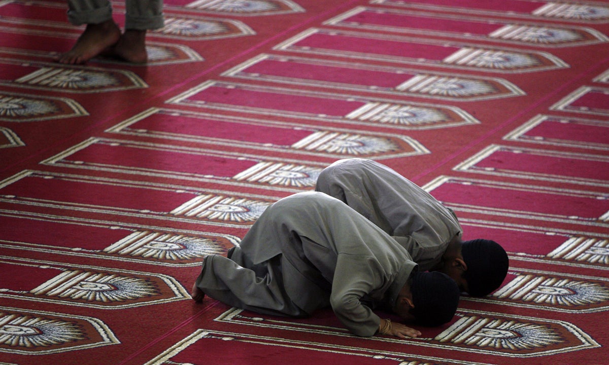 Arrestan a un imán marroquí acusado de violar a seis niños dentro de la mezquita Arrestan a un imán marroquí acusado de violar a seis niños dentro de la mezquita