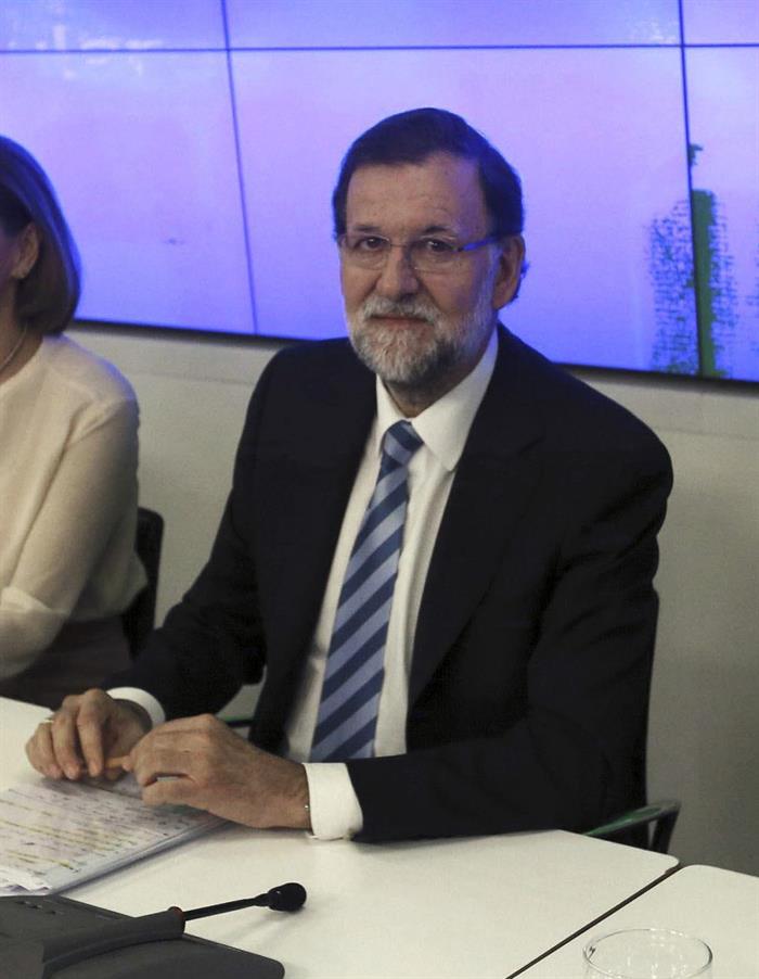 La tertulia: El mensaje de Rajoy y el desplome de UPyD La tertulia: El mensaje de Rajoy y el desplome de UPyD