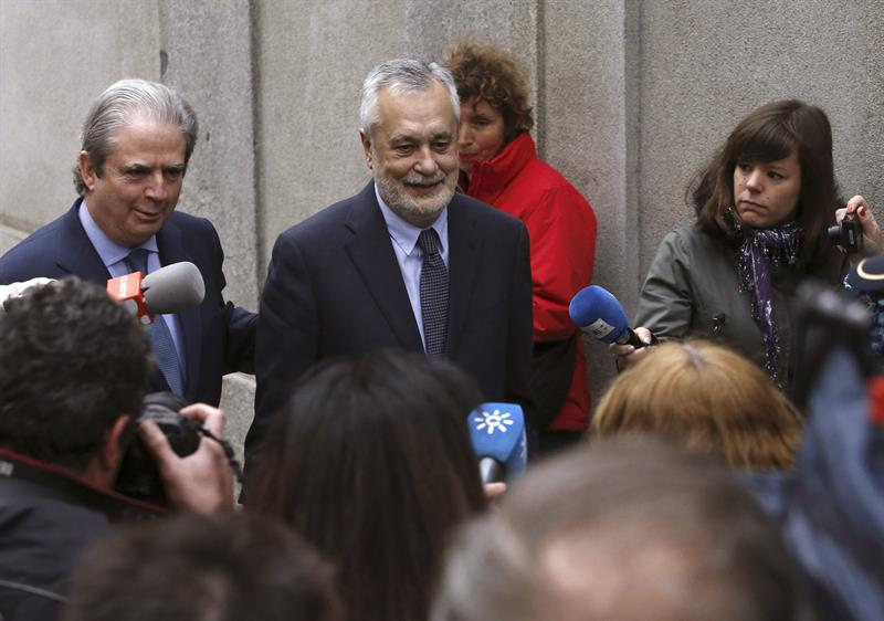 El abogado de Griñán afirma que el Gobierno presionó para que declarara El abogado de Griñán afirma que el Gobierno presionó para que declarara