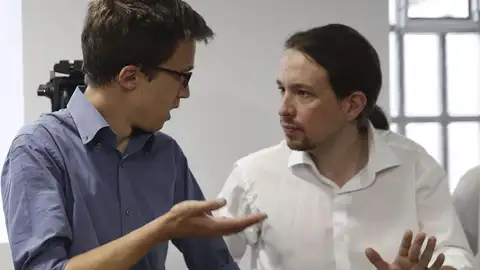 Pablo Iglesias e Íñigo Errejón ante los medios Pablo Iglesias e Íñigo Errejón ante los medios