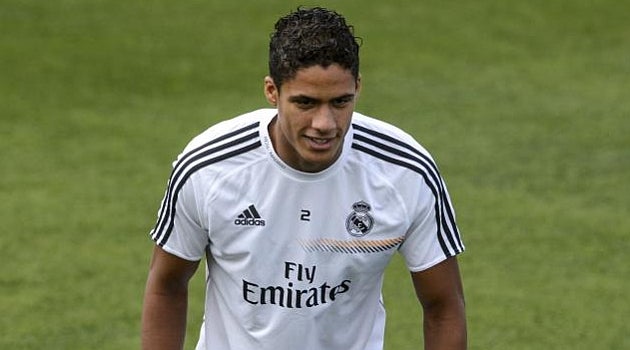 Varane sufre una lesión muscular en el muslo derecho Varane sufre una lesión muscular en el muslo derecho