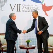 Obama-Raúl Castro, un apretón de manos para la historia