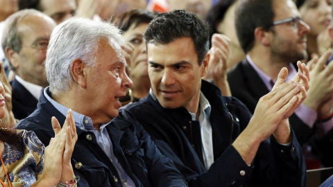 Felipe Gonz&aacute;lez y Pedro S&aacute;nchez