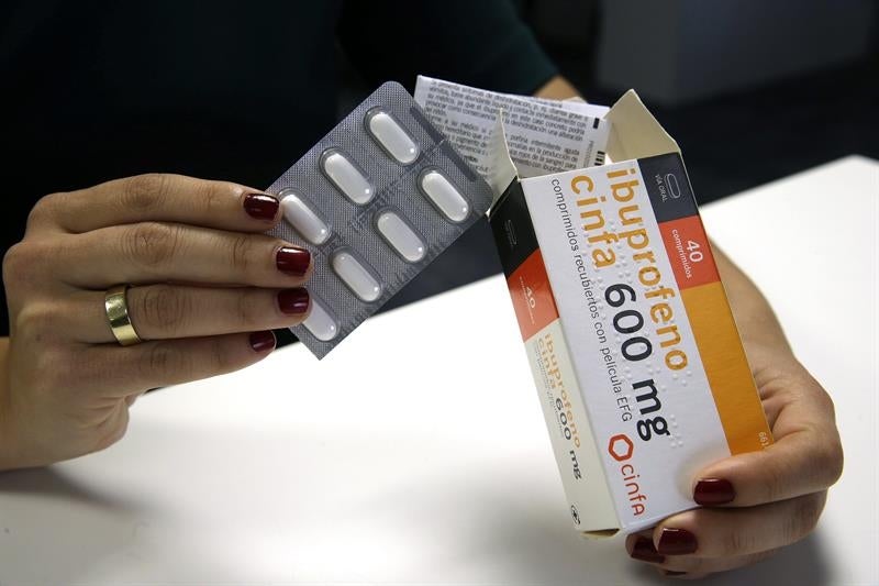 Francia lanza un aviso por los riesgos del ibuprofeno Francia lanza un aviso por los riesgos del ibuprofeno