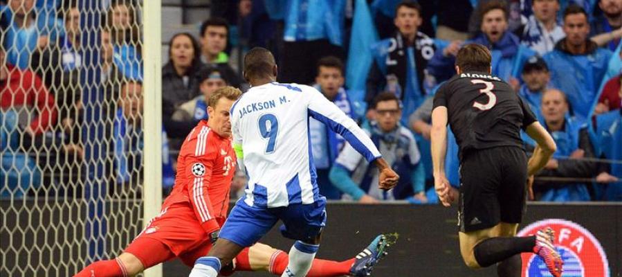 Un sólido Oporto somete a un Bayern frágil en defensa Un sólido Oporto somete a un Bayern frágil en defensa