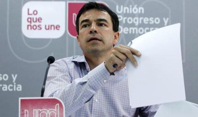 Herzog ve "política de espectáculo" en la decisión de Sánchez de fichar a Lozano Herzog ve "política de espectáculo" en la decisión de Sánchez de fichar a Lozano