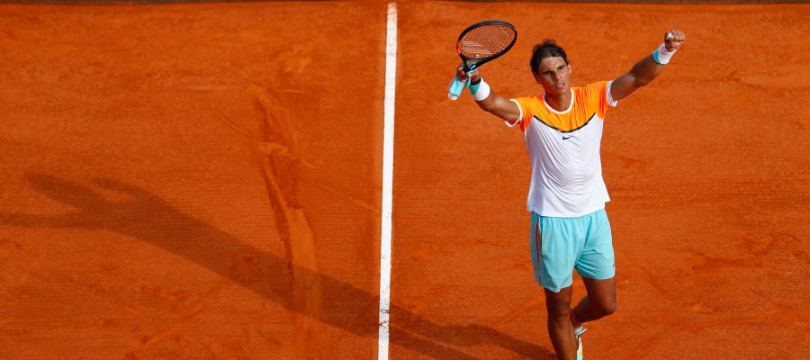 Nadal celebra el triunfo ante Ferrer en Montecarlo Nadal celebra el triunfo ante Ferrer en Montecarlo