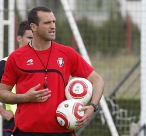 José Manuel Mateo, entrenador de Osasuna José Manuel Mateo, entrenador de Osasuna