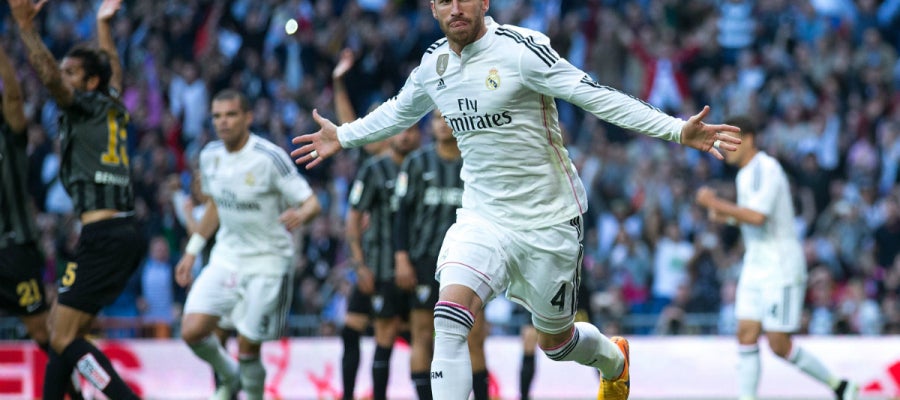 Sergio Ramos celebra un gol del Real Madrid ante el Málaga Sergio Ramos celebra un gol del Real Madrid ante el Málaga