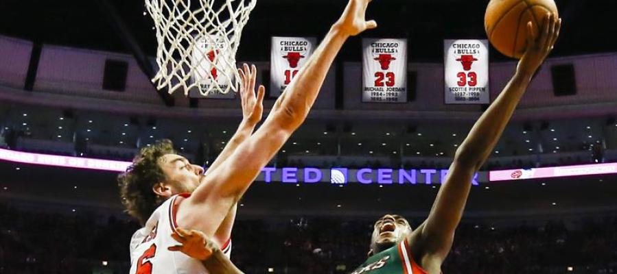 Gasol aportó un doble-doble Gasol aportó un doble-doble