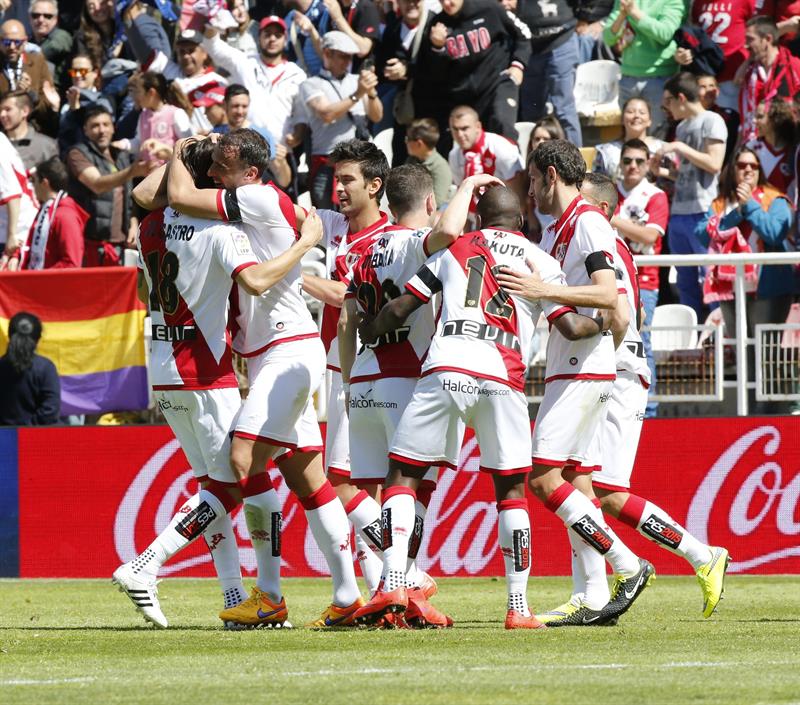 Rayo-Las Palmas: mismos estilos para un choque vital por la permanencia Rayo-Las Palmas: mismos estilos para un choque vital por la permanencia