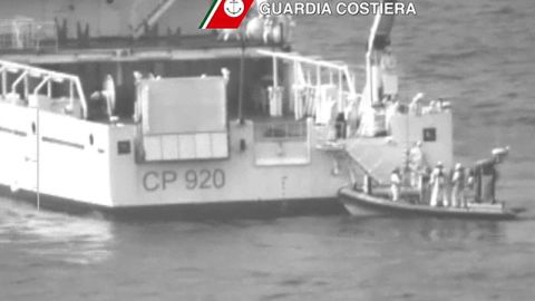 Rescate tras el naufragio en Libia