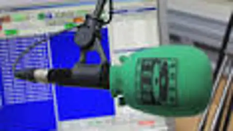 Escucha La Tertulia de los Viernes, viernes 17 de abril de 2015 Escucha La Tertulia de los Viernes, viernes 17 de abril de 2015