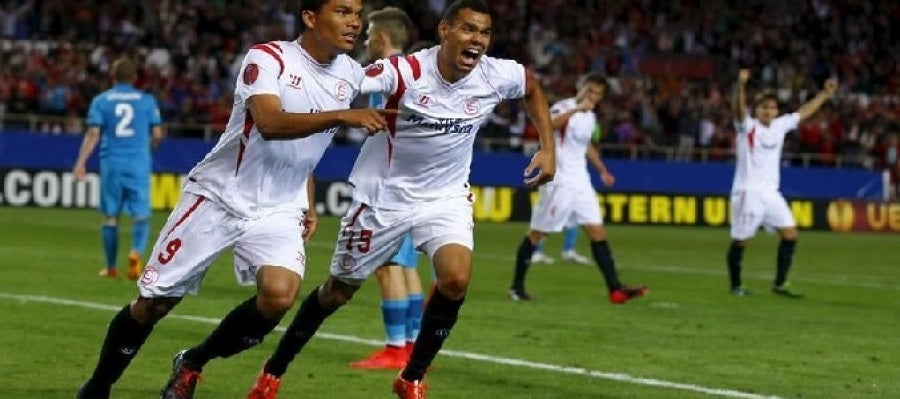 Carlos Bacca tras conseguir su gol ante el Zenit en la ida Carlos Bacca tras conseguir su gol ante el Zenit en la ida