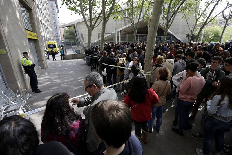 Minuto de silencio del ministro Wert y responsables autonómicos de Educación Minuto de silencio del ministro Wert y responsables autonómicos de Educación