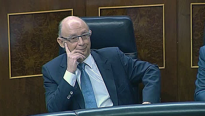 Montoro defiende en el Congreso los Presupuestos para 2016 Montoro defiende en el Congreso los Presupuestos para 2016