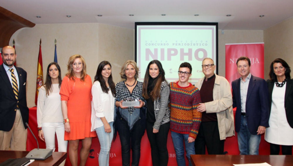 Julia Otero recibe el premio Nipho