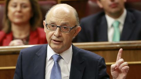 El ministro Crist&oacute;bal Montoro, en el Congreso
