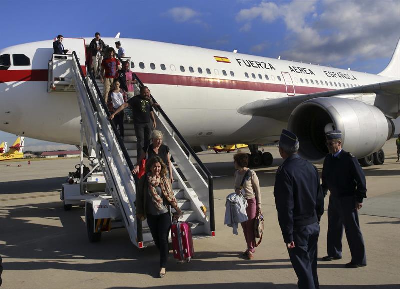 Desciende a 83 el número de españoles por localizar después del terremoto de Nepal Desciende a 83 el número de españoles por localizar después del terremoto de Nepal