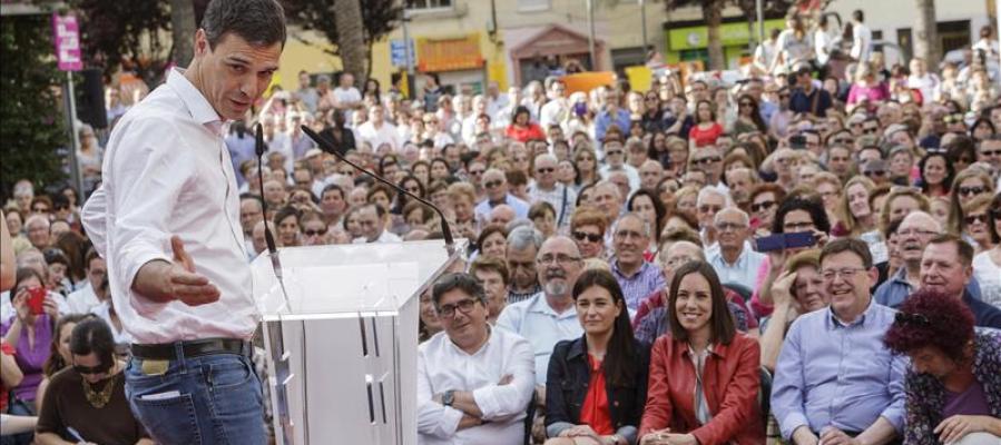Pedro Sánchez, secretario general del PSOE, en un mitin. Pedro Sánchez, secretario general del PSOE, en un mitin.