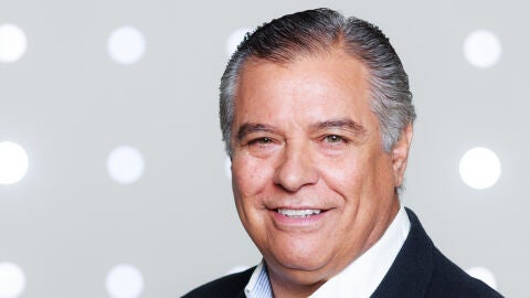 Doctor Bartolom&eacute; Beltr&aacute;n, presentador de En buenas manos. 