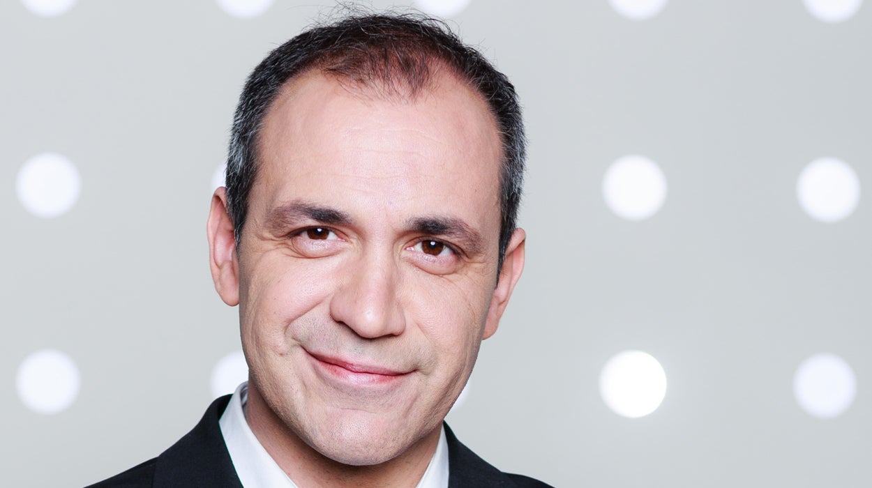 Encuentros Cercanos: Los seriales que Bruno Cardeñosa realizó con Cebrián Encuentros Cercanos: Los seriales que Bruno Cardeñosa realizó con Cebrián