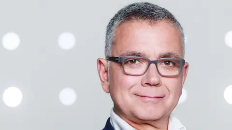 Juan Ramón Lucas, presentador de Más de uno Juan Ramón Lucas, presentador de Más de uno