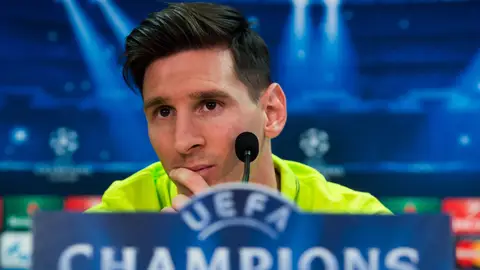 Lionel Messi en rueda de prensa Lionel Messi en rueda de prensa