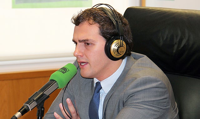 Albert Rivera cree que los últimos imputados en Madrid pueden condicionar las negociaciones con Cifuentes Albert Rivera cree que los últimos imputados en Madrid pueden condicionar las negociaciones con Cifuentes