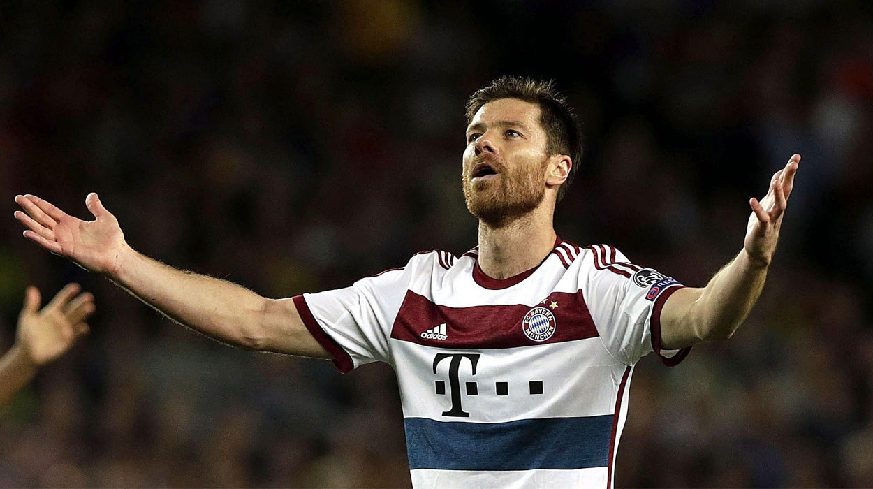 Xabi Alonso: "Es muy complicado pero en el fútbol todo puede pasar" Xabi Alonso: "Es muy complicado pero en el fútbol todo puede pasar"