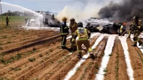 Un Airbus se estrella en Sevilla Un Airbus se estrella en Sevilla