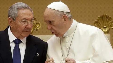 Papa Francisco y Raúl Castro Papa Francisco y Raúl Castro