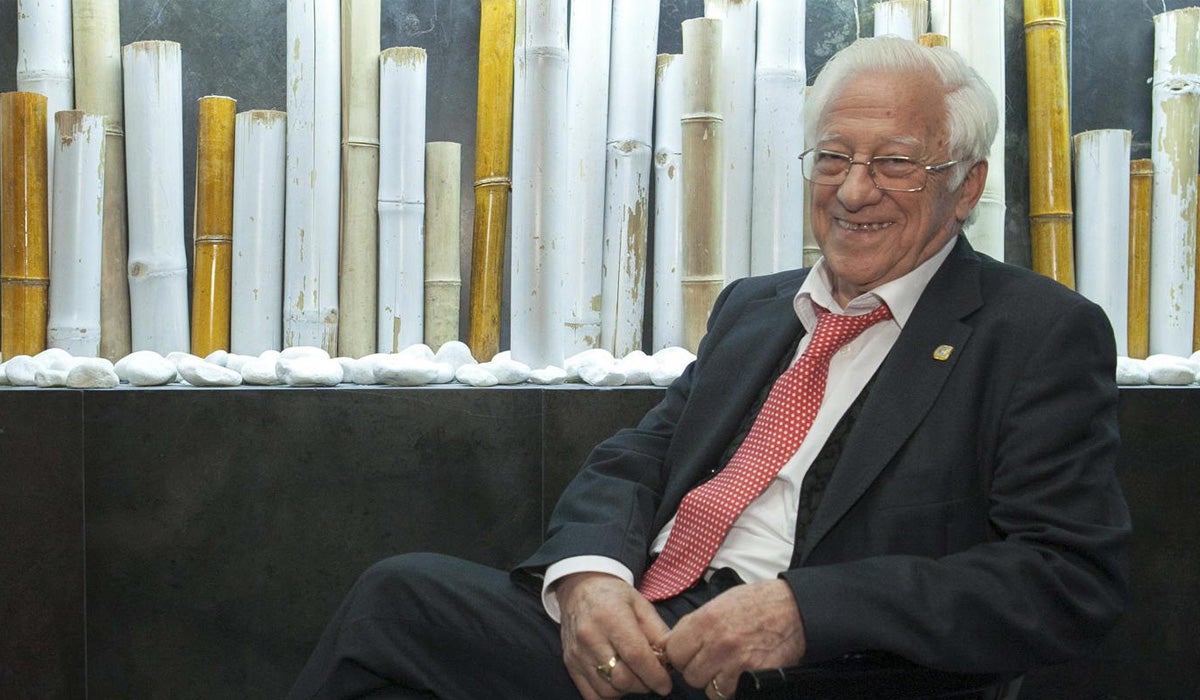 Emprendedores con More: La iglesia 2.0 del Padre Ángel Emprendedores con More: La iglesia 2.0 del Padre Ángel