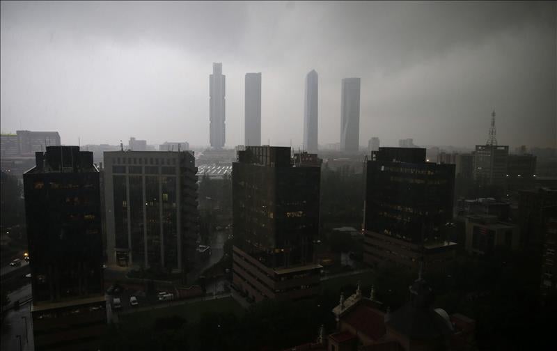 Un total de 20 provincias del tercio norte peninsular están hoy en alerta por tormentas Un total de 20 provincias del tercio norte peninsular están hoy en alerta por tormentas