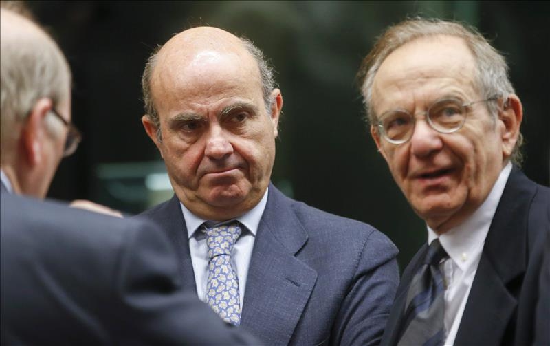 Italia está "evaluando" su voto a vicepresidencia BCE a la que opta Guindos Italia está "evaluando" su voto a vicepresidencia BCE a la que opta Guindos