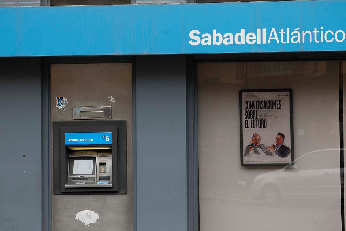 Aumenta el número de catalanes que abren cuentas bancarias fuera de Cataluña Aumenta el número de catalanes que abren cuentas bancarias fuera de Cataluña