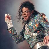 El cantante estadounidense Michael Jackson durante un concierto