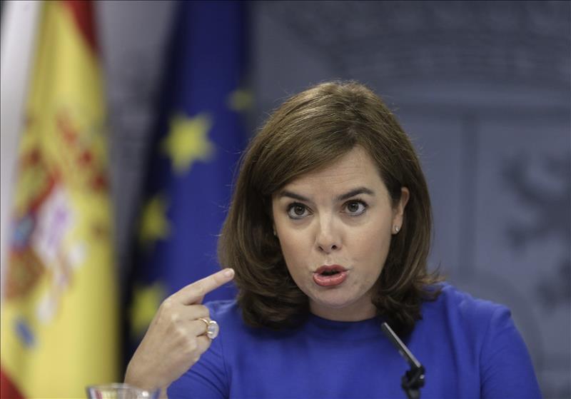 Personas físicas: "Soraya Sáenz de Santamaría debería de comprarse un cepillo de dientes" Personas físicas: "Soraya Sáenz de Santamaría debería de comprarse un cepillo de dientes"